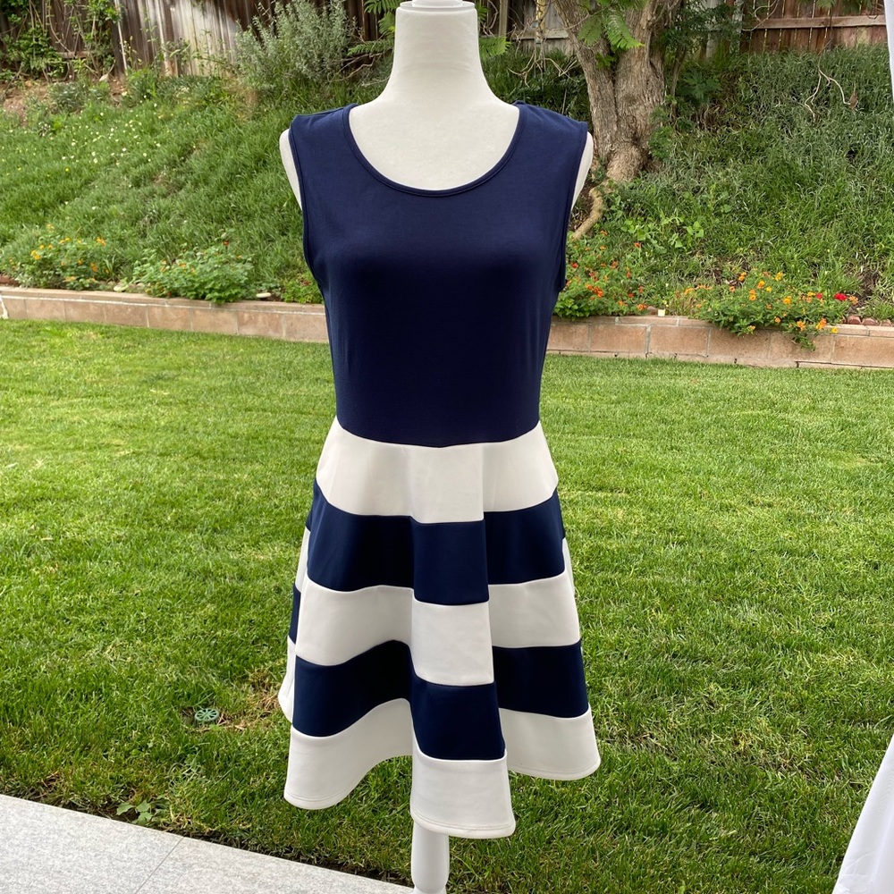 City Studio size Large dress